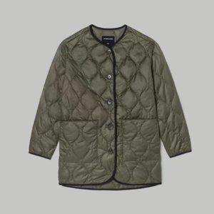 NWT Everlane The ReNew Quilted Mid-Length Liner (small)